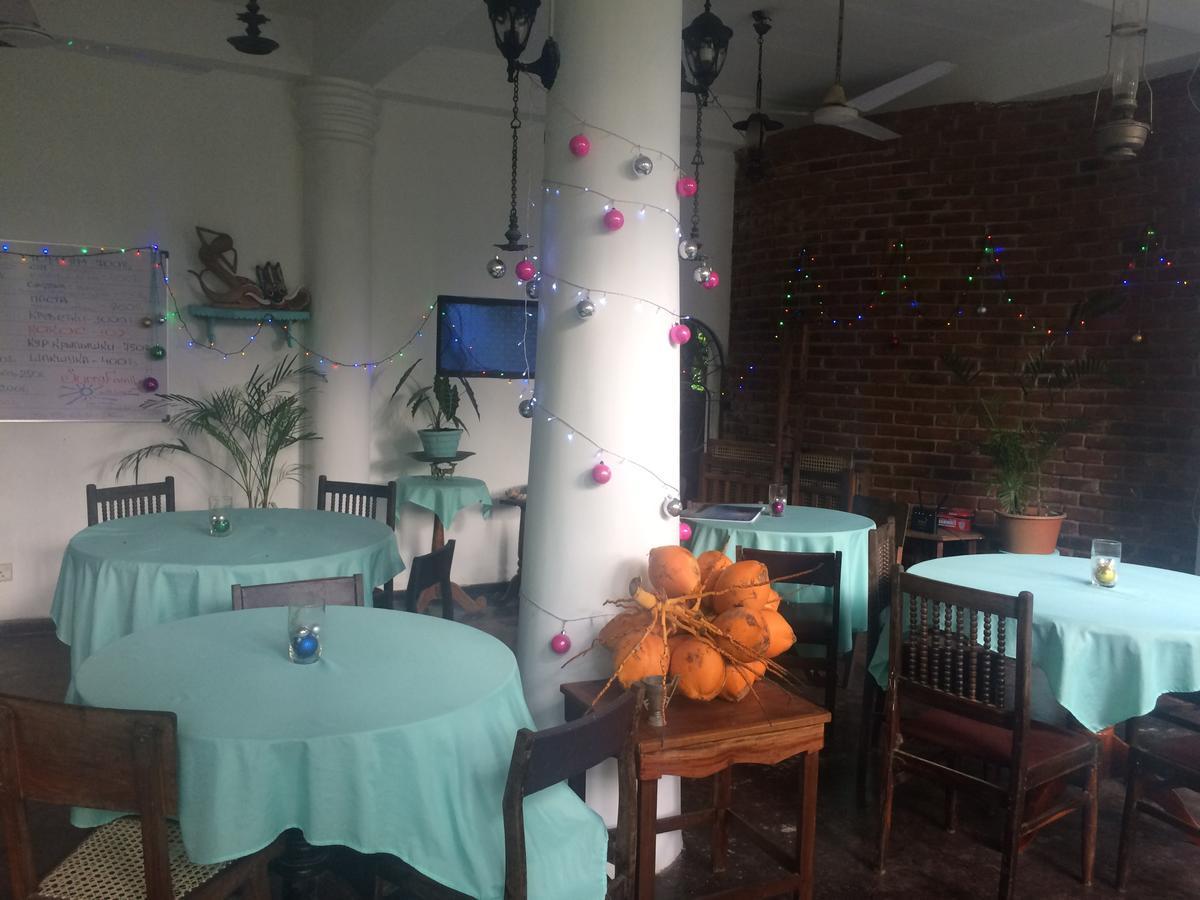 Sunny Family Hotel Unawatuna Exterior foto