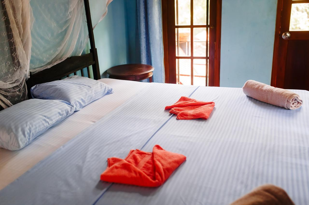 Sunny Family Hotel Unawatuna Habitación foto